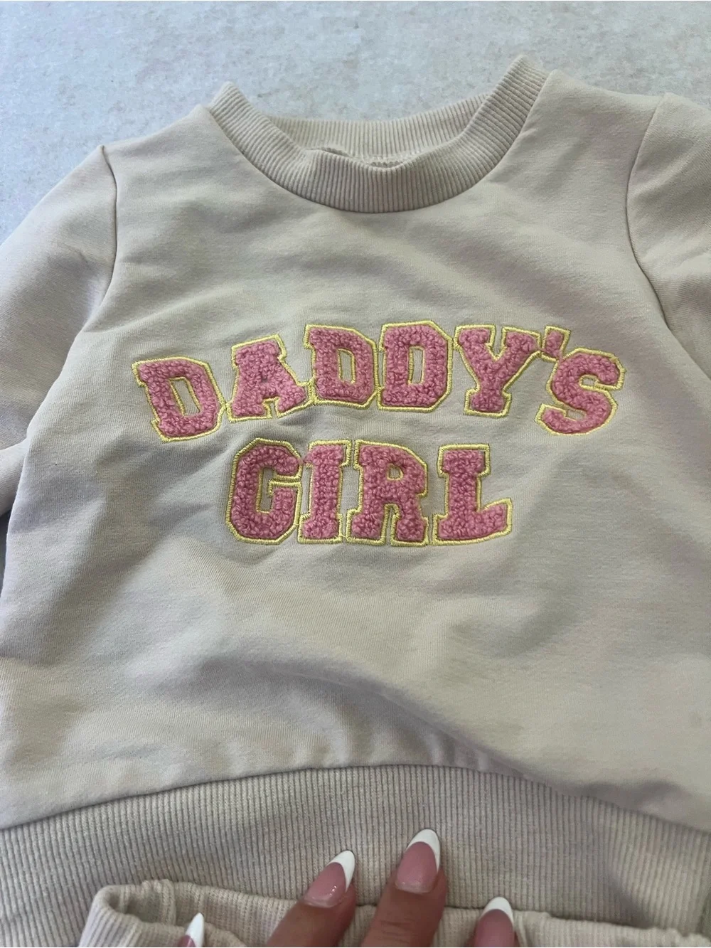 Baby Girl “Daddy’s Girl” Beige Sweatshirt & Jogger Set 6–9 Months